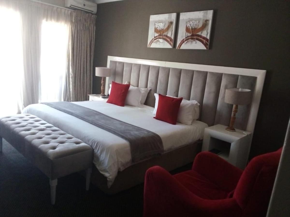 Ruby Stone Boutique Hotel 폴로콰네 외부 사진