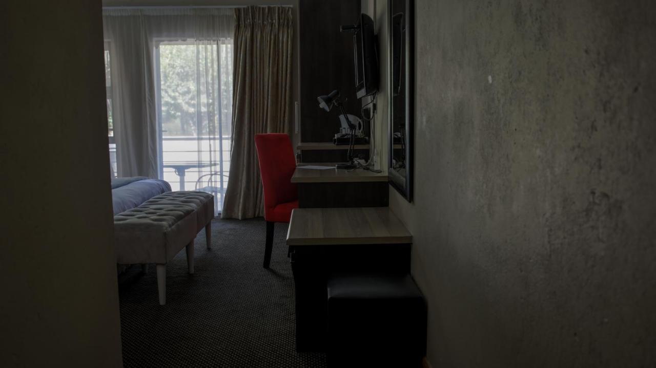 Ruby Stone Boutique Hotel 폴로콰네 외부 사진