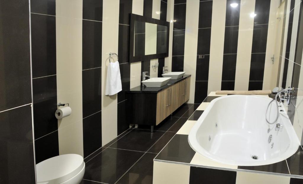 Ruby Stone Boutique Hotel 폴로콰네 외부 사진