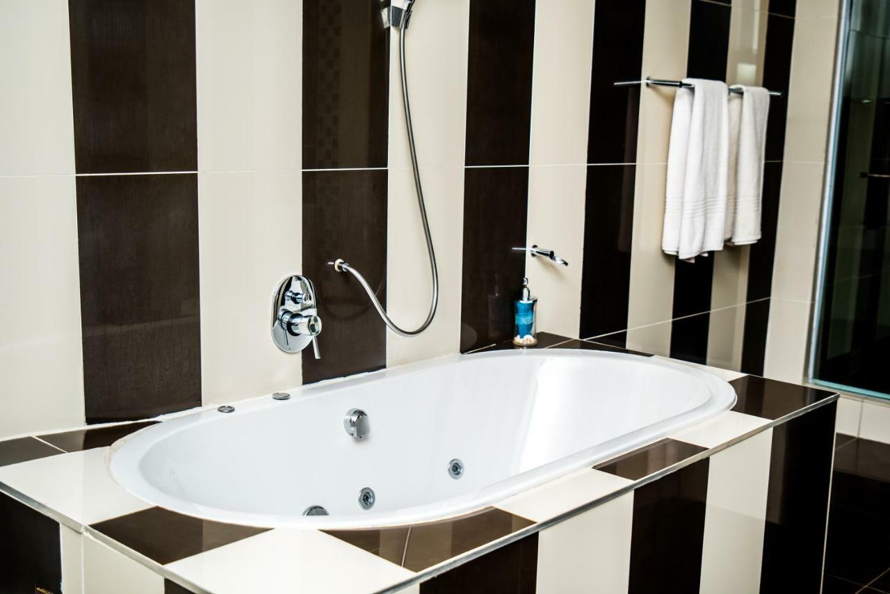 Ruby Stone Boutique Hotel 폴로콰네 외부 사진